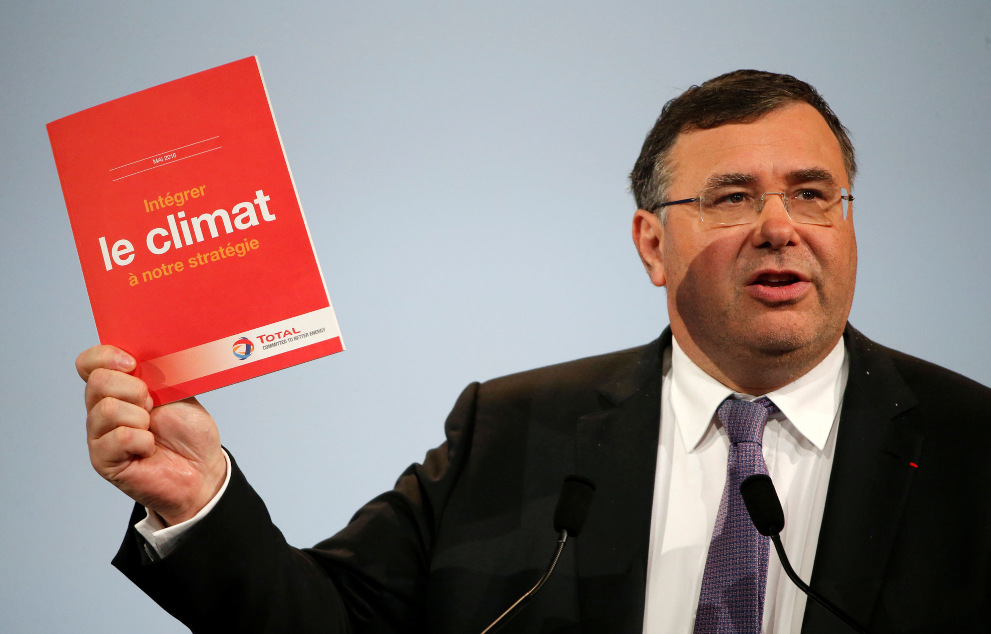 Pdg Total Monde Le PDG de Total : "Nous aimons l’énergie verte mais, pour durer, il