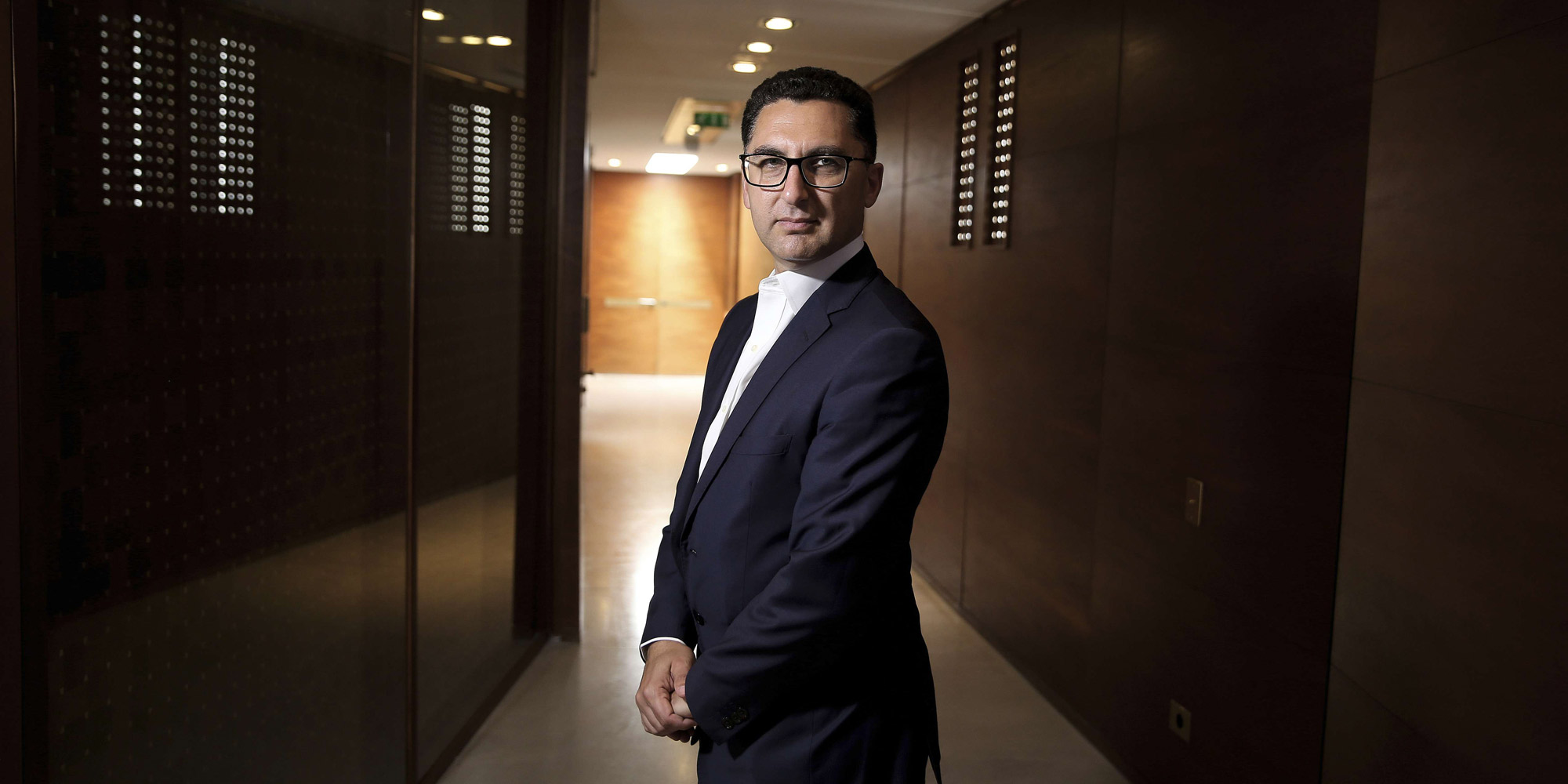 Le Patron De Canal Accuse Tf1 De Chantage Inadmissible