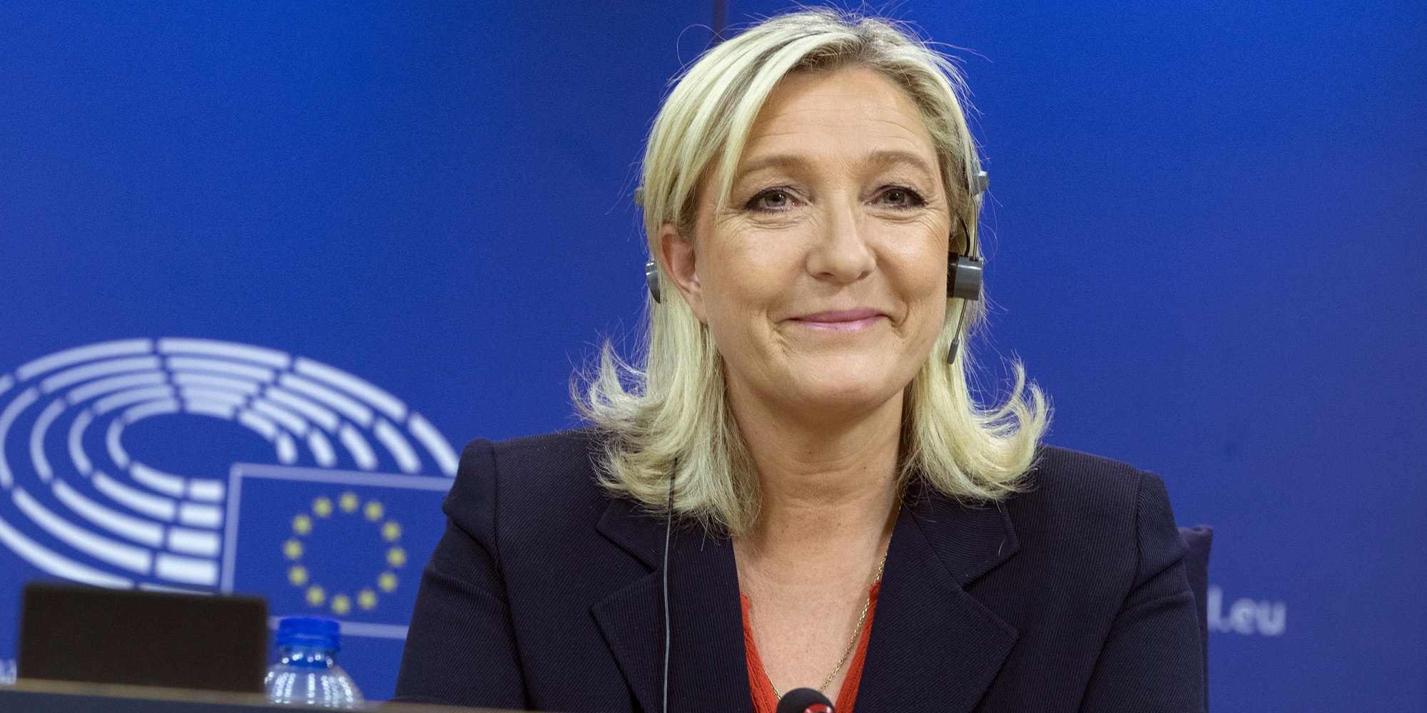 Est Ce Que Marine Le Pen Est Raciste Marine Le Pen sacrifie un de ses cadres