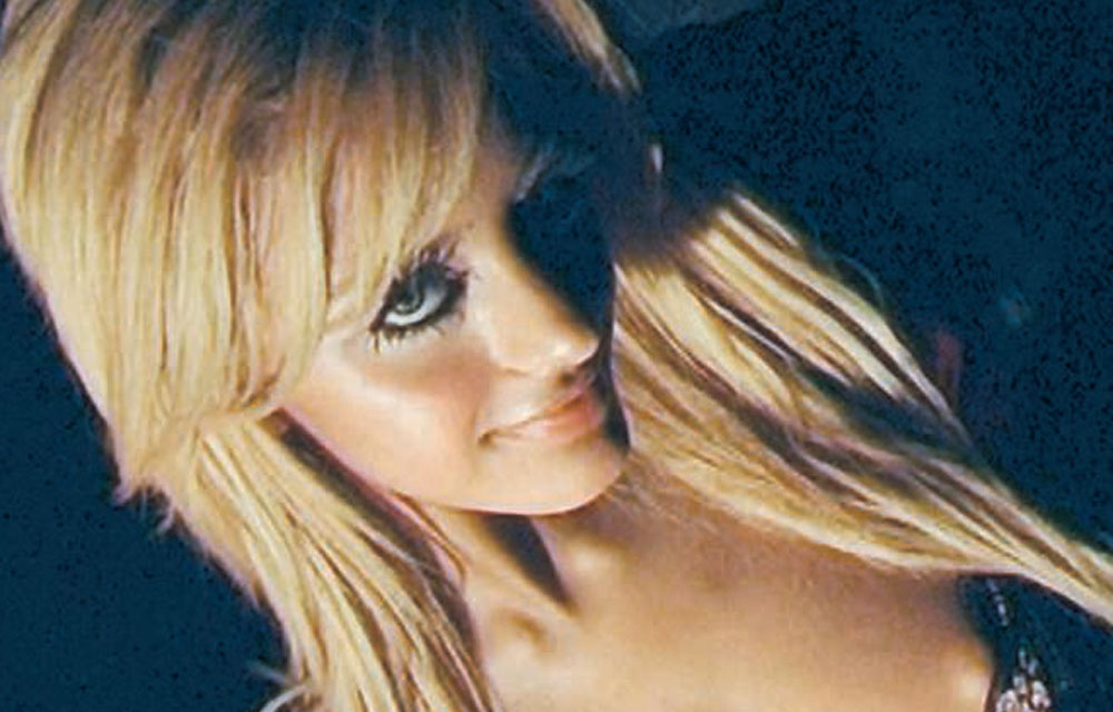 zahia dehar la prostituée des bleus