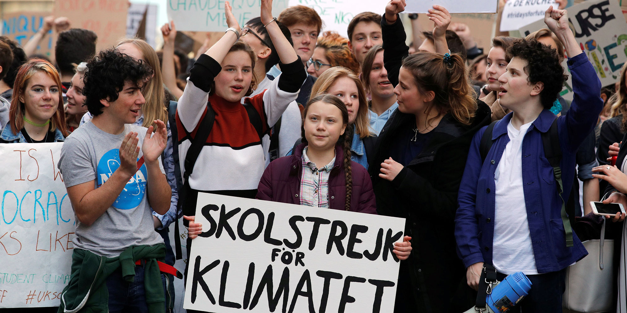 Manifestation Pro-climat : 6 Choses à Savoir Sur La Suédoise Greta Thunberg